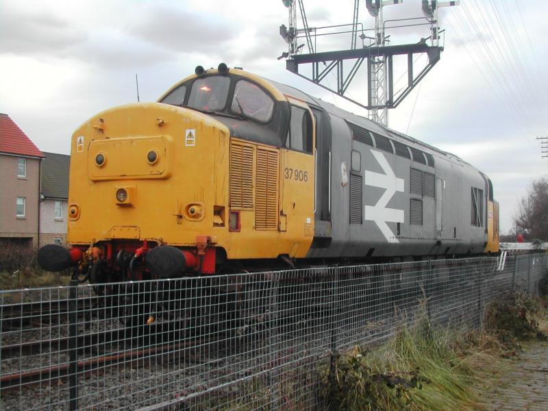 another shot of 37906 at Boness: another shot of 37906 sitting in the siding Photo of another shot of 37906 at Boness