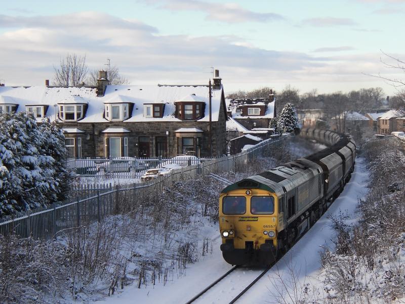 66557 6G05 Mossend - Longannet: With fresh snow on the ground 66557 approaches Alloa loop with the 6G05 Mossend - Longannet on the 8th January 2011 Photo of 66557 6G05 Mossend - Longannet