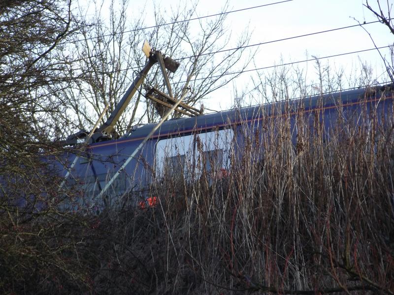 380 Knackerd pantograph at kilwinning : Photo of 380 Knackerd pantograph at kilwinning