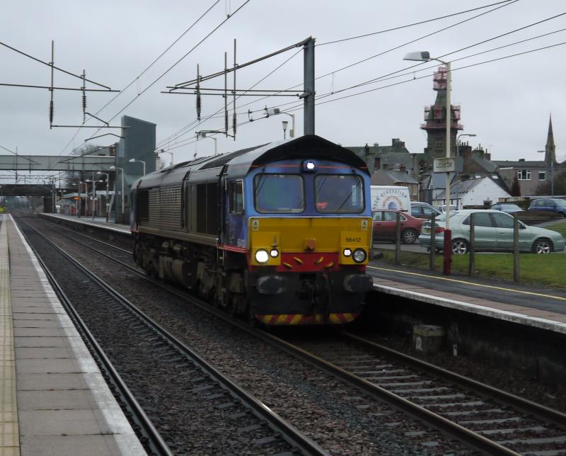 66412: 66412 Heading north through Lockerbie Station from Carlisle Photo of 66412
