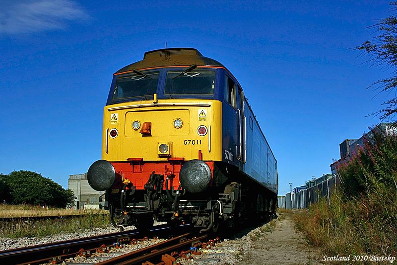 smoky 11: Aberdeen Craiginches. DRS comtainers train with class 57. Photo of smoky 11