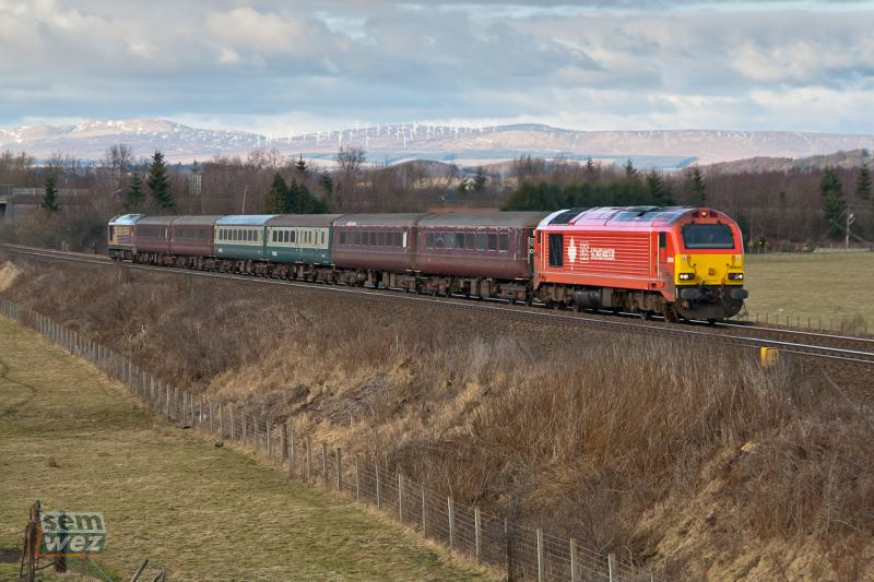 2011 Jan 26 - 67018 tt 67023 5B24 Perth-Millerhill @ Bannockburn: Lucky patch of dull again Photo of 2011 Jan 26 - 67018 tt 67023 5B24 Perth-Millerhill @ Bannockburn