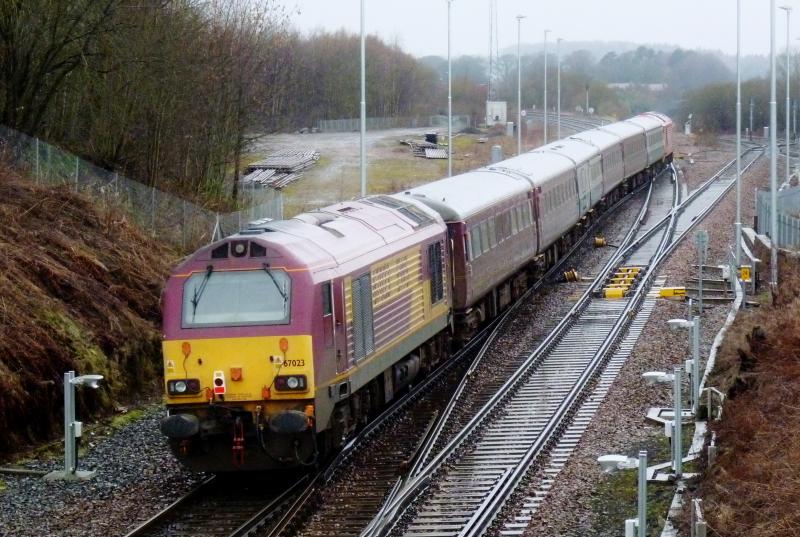 5L25 Millerhill to Perth. : On the rear of the North bound Coach Cleaning Train, Loco 67023. At Polmont Jct. Photo of 5L25 Millerhill to Perth.