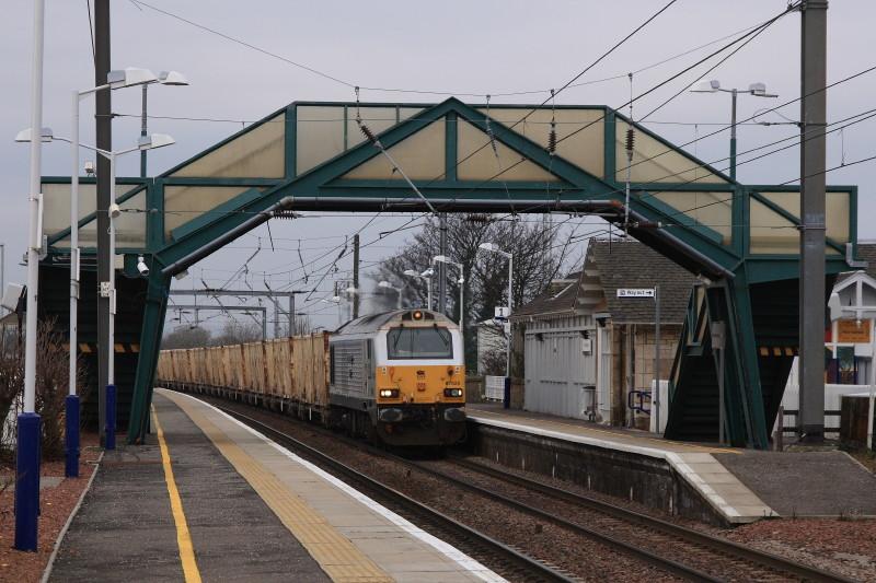 67029 on 6B45: 67029 on 6B45 10.25 Powderhall to Oxwellmains passing through Prestonpans on 21/02/2011. Photo of 67029 on 6B45