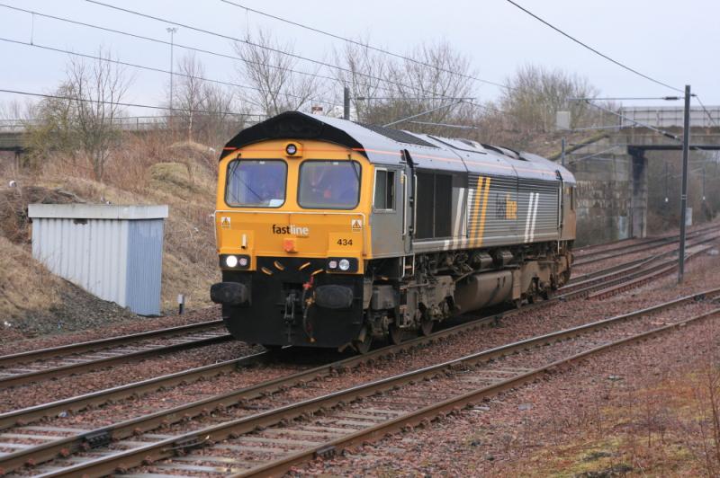 66434 on 0Z26: 66434 leaving Millerhill on 0Z26 13.25 Carstairs to Grangemouth route learner/refresher on 22/02/2011 Photo of 66434 on 0Z26