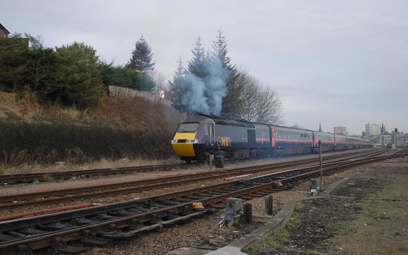 The Aberdeen Washing line: GNER 'Kingdom of Fife' clears her throat. Photo of The Aberdeen Washing line