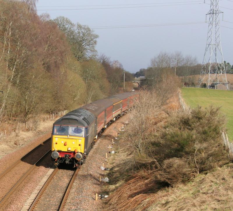 47712 5Z71 Luncarty:
47712 has just passed Luncarty with 5Z71 Inverness to Perth driver training run Photo of 47712 5Z71 Luncarty