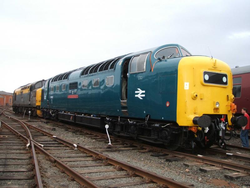 55022: 55022 at boness yard 23 sept 2007 Photo of 55022