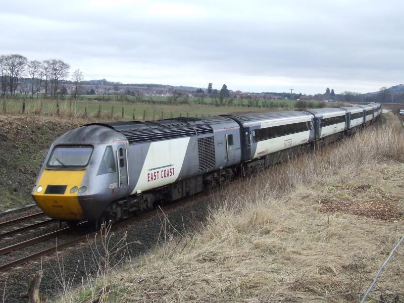 43300 Craigentinny approaching Bow of Fife: Photo of 43300 Craigentinny approaching Bow of Fife