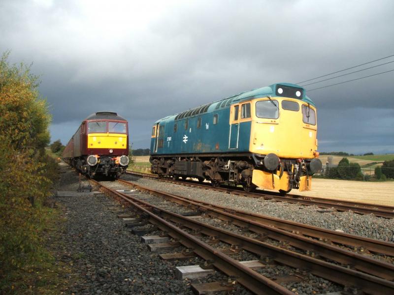 47787 27001: at manuel jct 23 sept 2007 Photo of 47787 27001