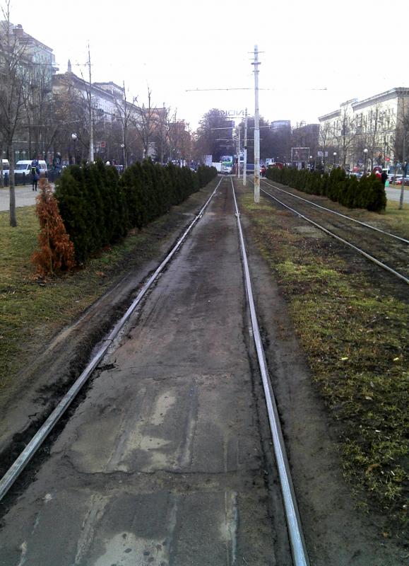 Tram lines in Dnipropetrovsk: It's a wonder they don't flip over... Photo of Tram lines in Dnipropetrovsk