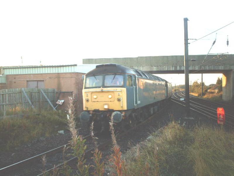 47 816 1/10/7: 47 816 on its way to Kilmarnock with two translator coaches to pick up 318 268 Photo of 47 816 1/10/7