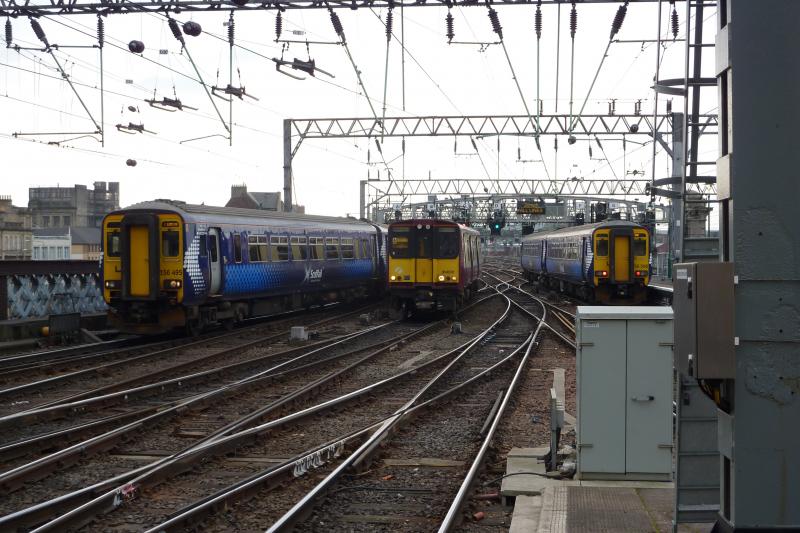 156495: 156495, 314201, 156506 at Glasgow Central on 7 March 2011. Photo of 156495