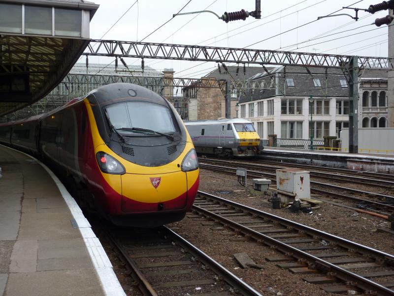 390003: 390003, 82205 at Glasgow Central, 7 March 2011. Photo of 390003