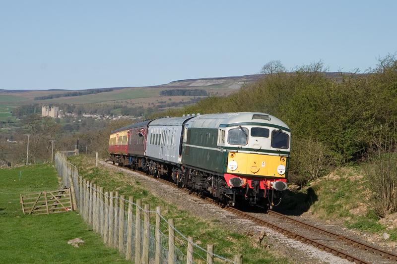 D5310 at the summit of the climb from Redmire: Former Bo'ness resident 26010 working the 10:35 ex-Redmire on the Wensleydale Railway, Fri 8/4/11 Photo of D5310 at the summit of the climb from Redmire