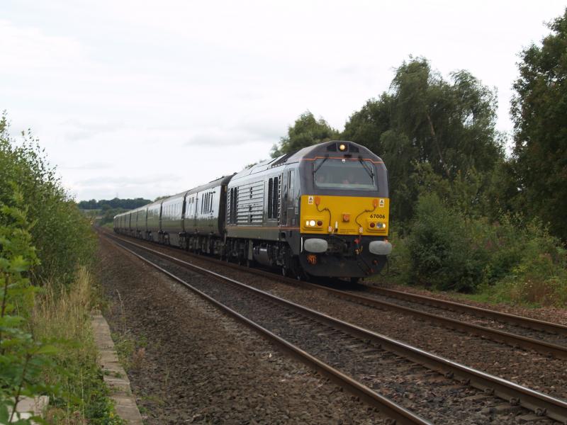 Royaltrain: 67006 Royal train approaching Stirling 30/08/07 Photo of Royaltrain