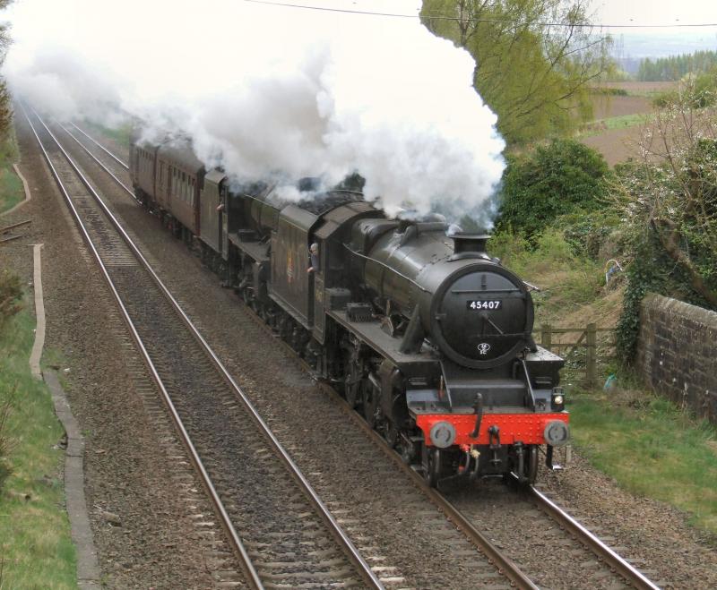 45407 & 44871 pass Plean with 5Z30 for Inverness.: 45407 & 44871 pass Plean with 5Z30 for Inverness. Photo of 45407 & 44871 pass Plean with 5Z30 for Inverness.