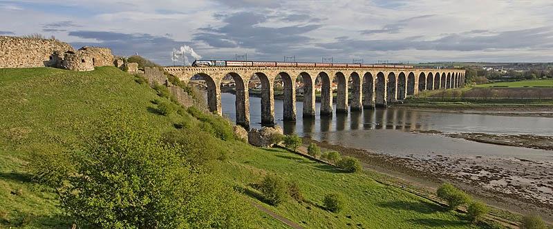 Photo of Sir Nigel on the Royal Border Bridge