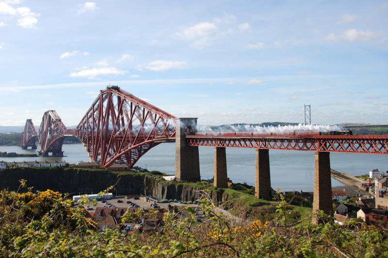 46115_NQ: 46115 Scots Guardsman approaching North Queensferry with the 1Z28 Edinburgh Waverley - Inverness on 17th April 2011. Photo of 46115_NQ