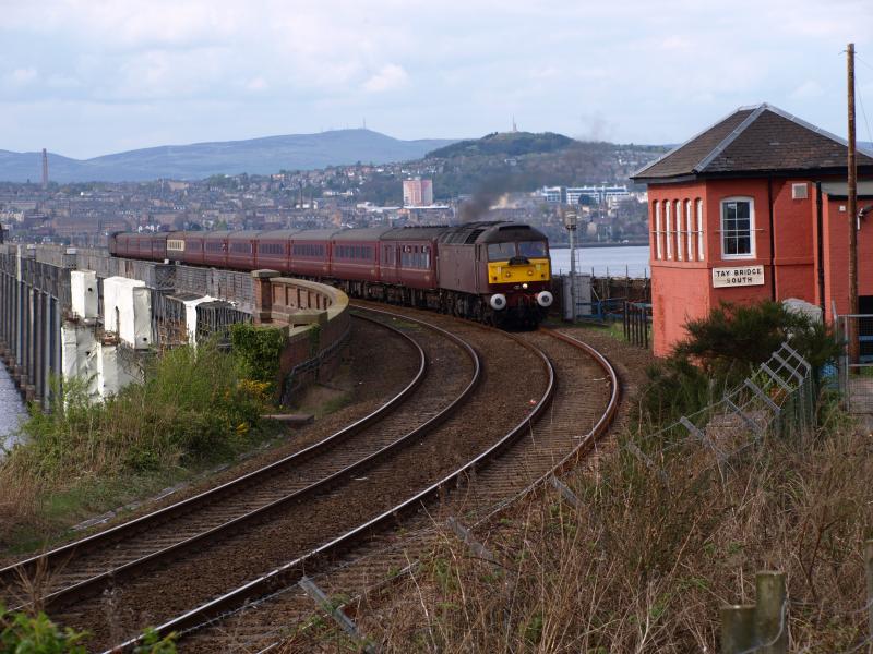 Return to Blackpool: 47804 coming off the Tay Bridge with the 1630 Dundee to Blackpool, Compass Tour on 13th April. Photo of Return to Blackpool