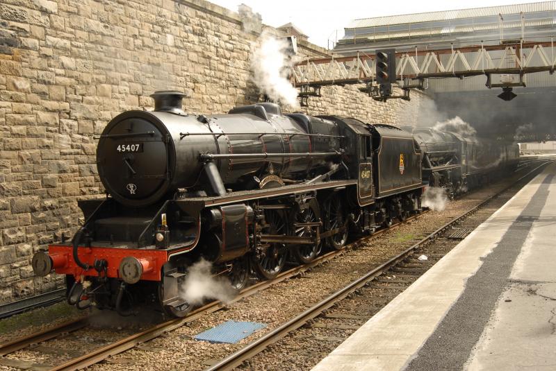 45407 & 44871: 45407 & 44871 5Z30 GREAT BRITAIN TOUR AT PERTH EN-ROUTE TO INVERNESS SATURDAY 16TH APRIL 2011 Photo of 45407 & 44871