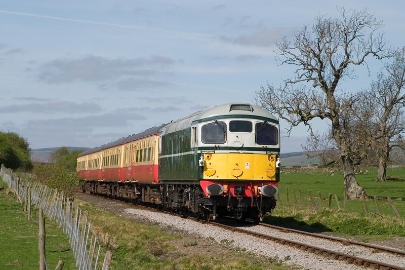 D5310 Preston Under Scar: 26010 working the 2L02 10:55 Redmire - Leeming Bar service away from Redmire on Sunday 17th March 2011. Photo of D5310 Preston Under Scar