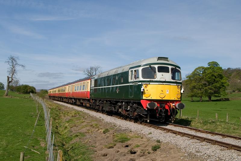 D5310 Preston Under Scar (2): 26010 working the 2L02 10:55 Redmire to Leeming Bar away from Redmire, Sunday 17th March 2011. Photo of D5310 Preston Under Scar (2)