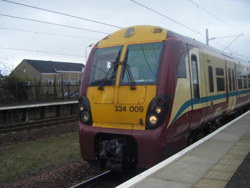 class 334: A 334 at one of my favorite stations. Hillington West Photo of class 334