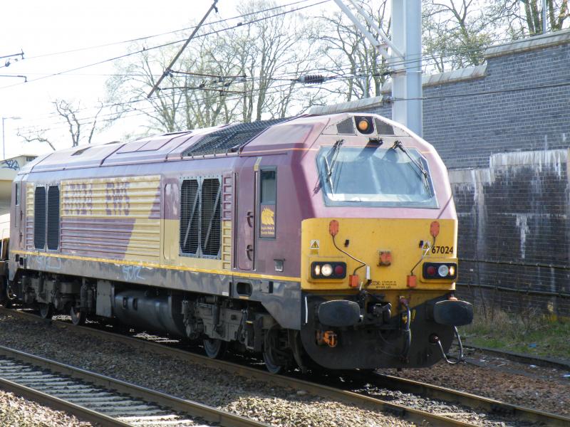 67024: 67 with autoballasters at Carstairs Photo of 67024