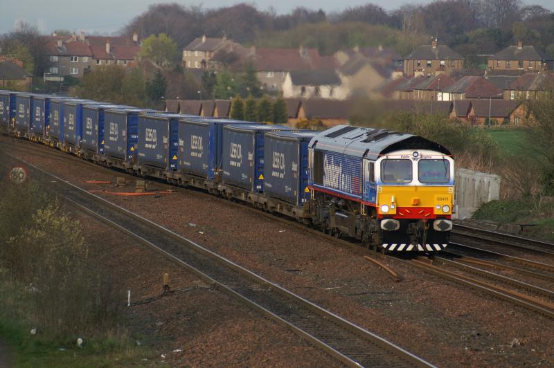 66411: 411passing Greenhill Jcn Photo of 66411
