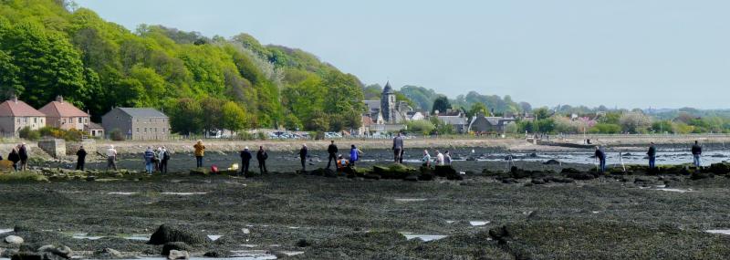 Culross gallery await Sir Nigel Gresley: Photographers line up to photograph A4 60007 Sir Nigel Gresley passing Culross in Fife Photo of Culross gallery await Sir Nigel Gresley