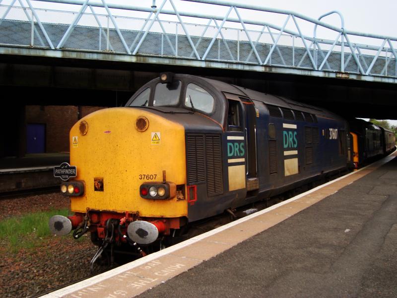 1Z23 at Larbert: 37607 25/04/11 Photo of 1Z23 at Larbert