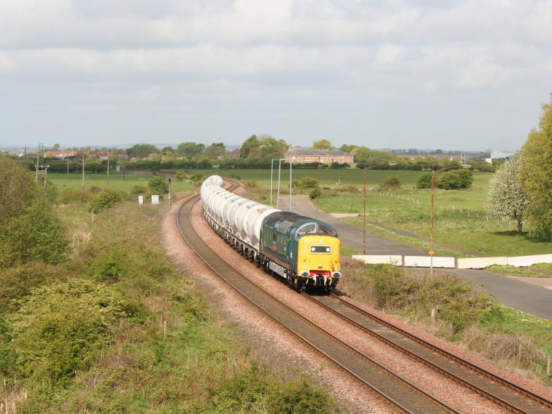 55022 6N51 Freemans Bridge:
55022 slows for the signal at Freemans while working 6N51 Lynemouth to North Blyth empty tanks on 27th April 2011 Photo of 55022 6N51 Freemans Bridge