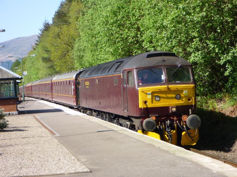 1Z76 Newcastle - Fort William: 47760 pauses at Arrochar with the North East Railtours Newcastle to Fort William excoursion on 02/05/11. 47826 was on the rear. Photo of 1Z76 Newcastle - Fort William