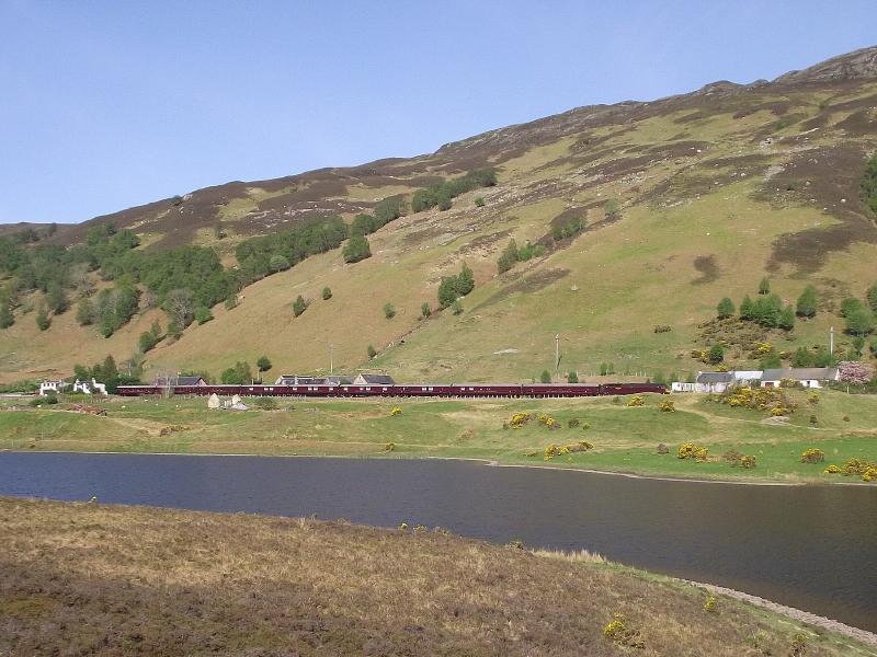 The Royal Scotsman at Balnacra.: 47851 at Balnacra with 1H81, the 08:45 Kyle - Carrbridge Royal Scotsman. Photo of The Royal Scotsman at Balnacra.