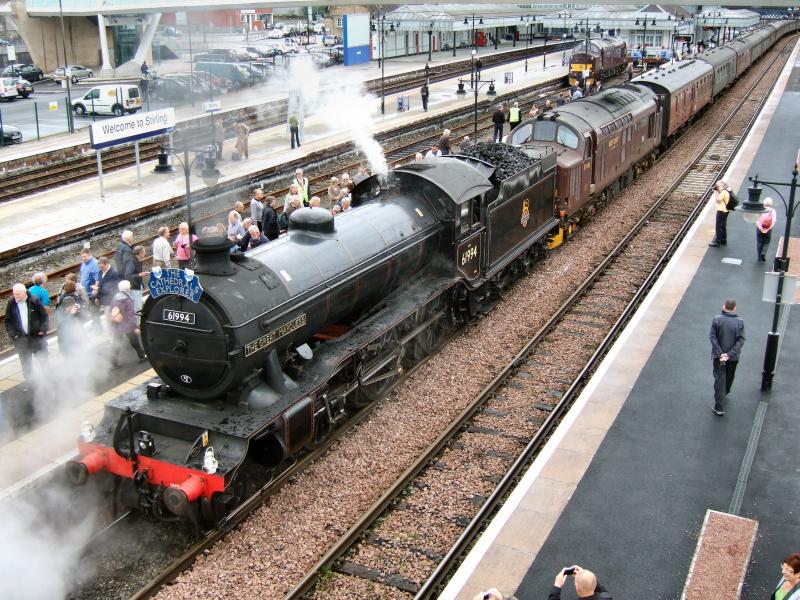 61994 and 37676 with1Z62 for Fort William: 61994 and 37676 with1Z62 for Fort William Photo of 61994 and 37676 with1Z62 for Fort William