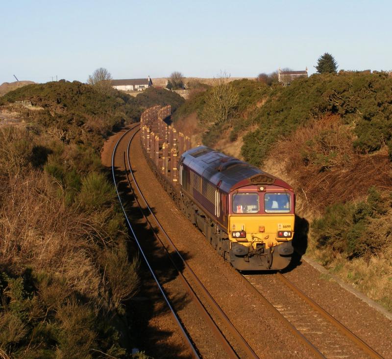 6N42 Cairnrobin: 66119 heads south with 6N42 Raiths Farm - Tees Yard Empty BTAs. 01-03-11 Photo of 6N42 Cairnrobin