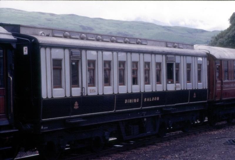 Royal Scotsman dining car: Dining vehicle used in the Royal Scotsman in 1985, seen at Bridge of Orchy Photo of Royal Scotsman dining car
