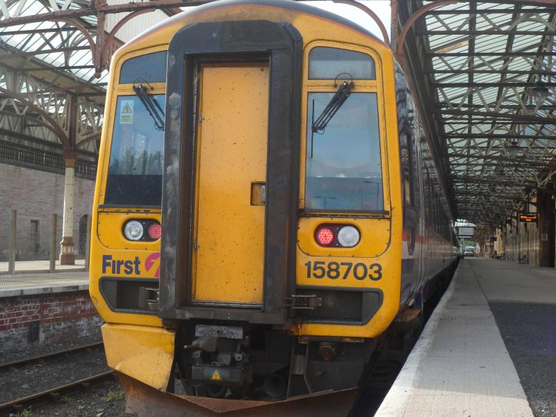 158703 @ Perth : 158703/158731 Out of picture at Perth after arriving in from Edinburgh Photo of 158703 @ Perth