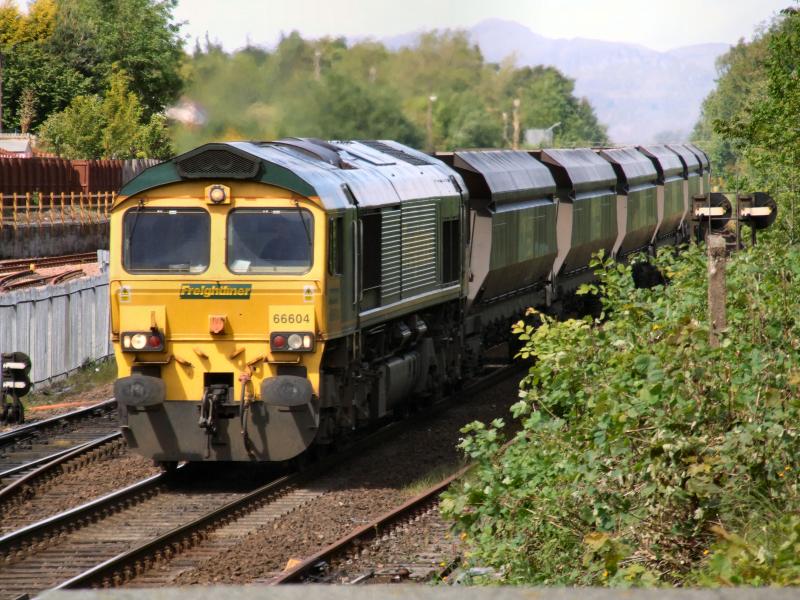 66604 with4R07 for Renstrie: 66604 with4R07 for Renstrie Photo of 66604 with4R07 for Renstrie