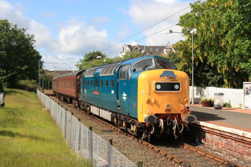 55022 at North Berwick: 55022 ready to leave North Berwick on 5Z65 1042 to Boness on 29/05/2011 Photo of 55022 at North Berwick