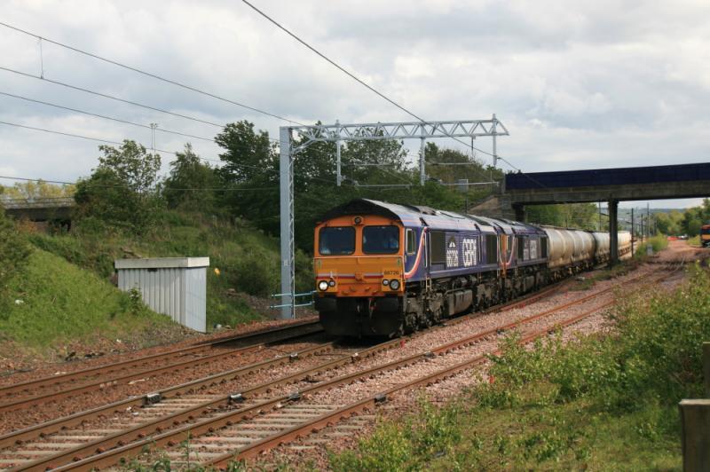 The Other Alcan at Millerhill in nearly full Sun: 66726 + 66723 Dit on 6S45 11.52 North Blyth to Fort William leaving Millerhill on 30/05/2011 Photo of The Other Alcan at Millerhill in nearly full Sun