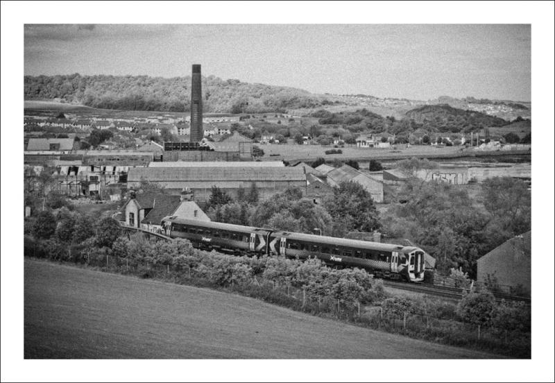 Faffin aboot #4: 158789 in spotrail livery climbs the hill at Jamestown heading for Edinburgh on an evening service from Fife. Photo of Faffin aboot #4