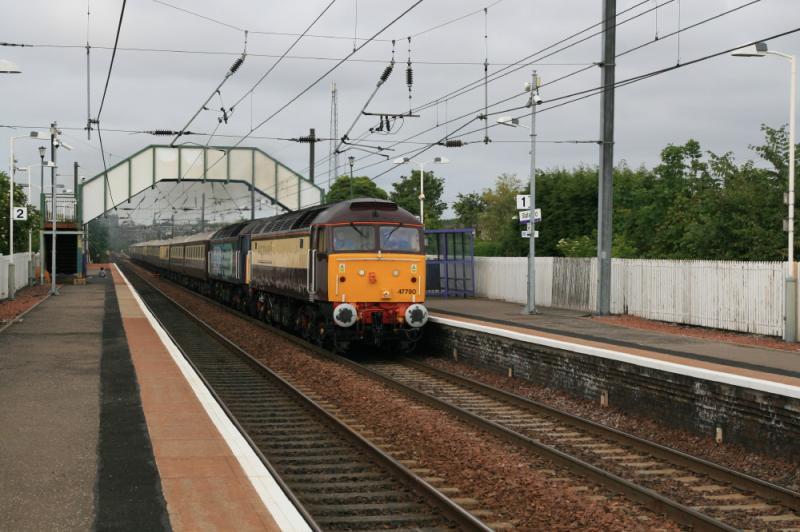 Northern Belle at Slateford: 47790 + 47810 on 1Z67 17.43 Edinburgh to Crewe Photo of Northern Belle at Slateford