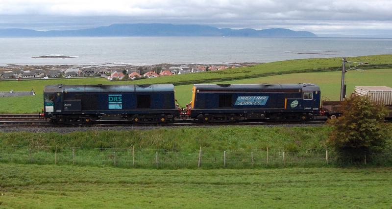 Nuclear choppers: 20303 and 20309 on 6M22 Hunterston to Kingmoor above Seamill. Photo of Nuclear choppers
