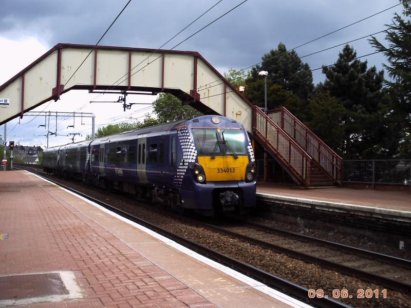 334012 in Coatdyke: 334012 arrives into Coatdyke in it's new scotrail livery. 10/6/2011 Photo of 334012 in Coatdyke