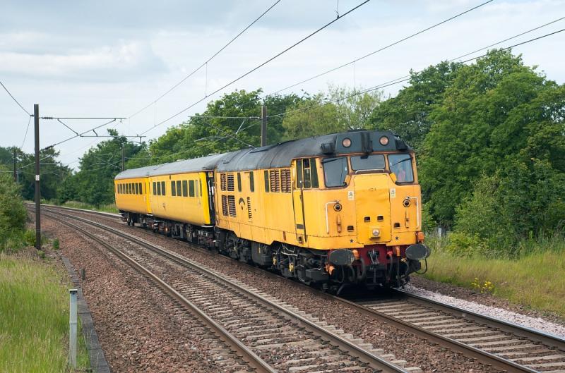 31602 passing Longniddry: 5Z44 10.30 Craigentinny - Derby RTC passing Longniddry behind 31602. 16 June 2011 Photo of 31602 passing Longniddry