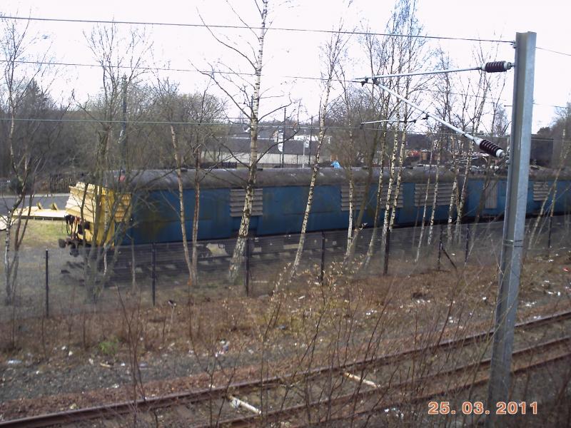 311103 at Summerlee: 311103 in Summerlee looking very rusty. Photo of 311103 at Summerlee