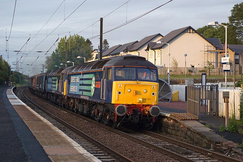 Cruiseliner ECS: 47810 leads 47501 with 5Z53 2105 Edinburgh - Crewe, the ECS off the Southampton - Edinburgh 'Cruiseliner'.
19/06/11 Photo of Cruiseliner ECS