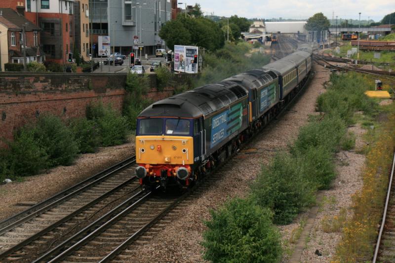 47810 + 47501 on 1Z53: 47810 + 47501 on 1Z53 05.45 Glasgow Central to Southampton Docks passing Eastleigh Works on 23/06/2011 at a reasonable hour of 14.05. 57004 would bring the stock back to the Works. Photo of 47810 + 47501 on 1Z53